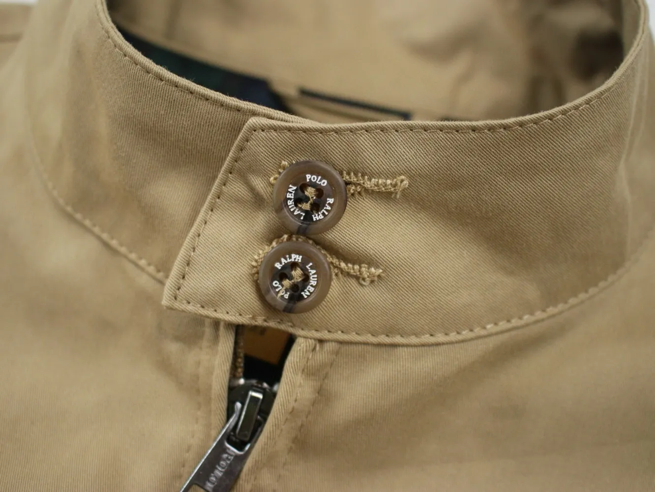 🅿️330 new model number: B129 Ralph Lauren's new 2024 classic old money style stand collar executive zipper jacket 1️⃣Selected from high-quality original developed pure cotton fabrics, with customized plaid lining inside, the overall wearing effect is very soft and comfortable, 2️⃣The workmanship details are perfectly controlled, the chest is exquisitely embroidered with small logos, and the dropped shoulders are made of splicing technology to create a unique design style that highlights your personality! The version is simple but not simple! 3️⃣ Complete with tag accessories, unisex design, and a very versatile jacket for men and women! Color: black, navy, khaki, green Size: S, M, L, XL
